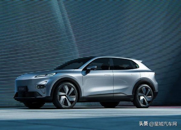 体育游戏app平台大致将光影艺术投射至大地或墙面-开云官网登