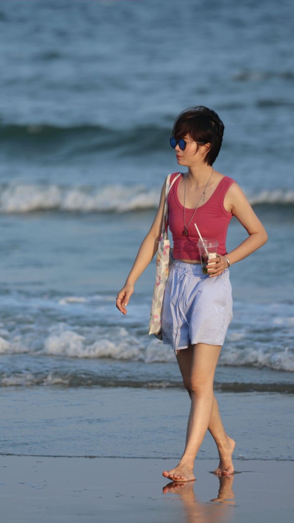 开云体育(中国)官方网站夏天该有的形式 夏季海滩 所有这个词