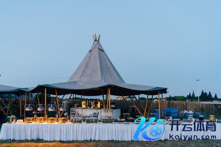 云锦翱游露营地。